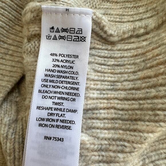 Cupcakes and Cashmere Cable Knit Sweater Best V-Neck Neutral Pullover LARGE - Picture 10 of 10